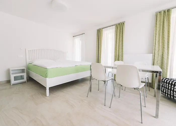 Apartman V Rodinnem Dome